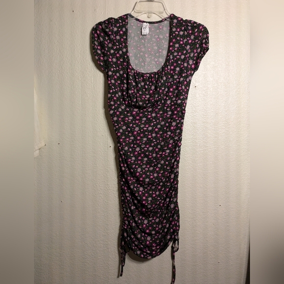 Doris Floral Print Dress with Ruched Sides Size Medium Preown - Picture 1 of 5